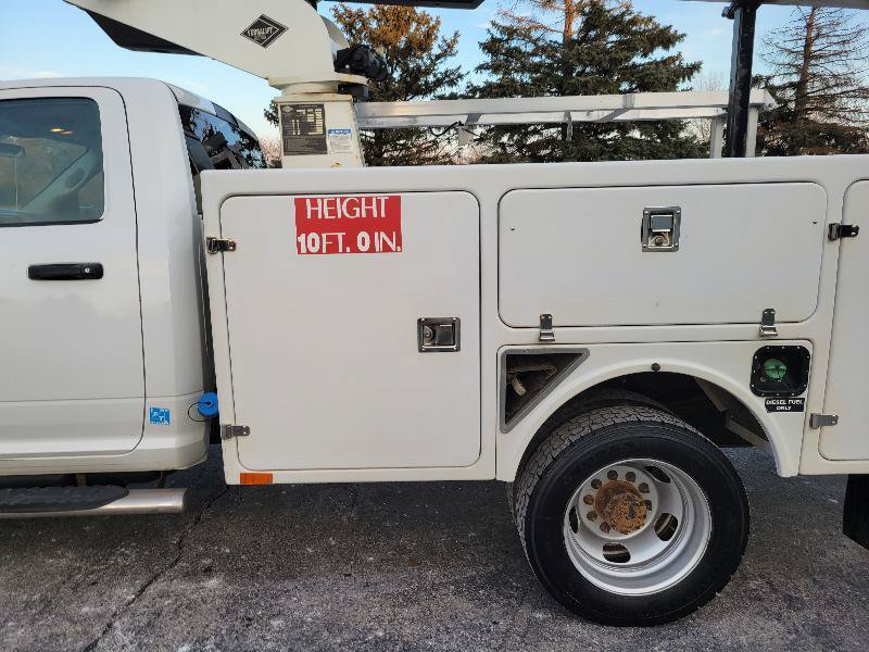 Used 2017 RAM 5500 Tradesman RWD image 23