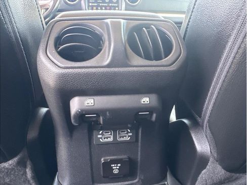 Used 2022 Jeep Wrangler Unlimited Sahara w/ Cold Weather Group AWD/4WD image 11