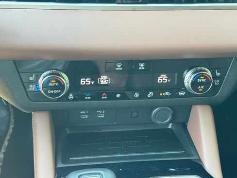 New 2025 Mitsubishi Outlander SEL image 33