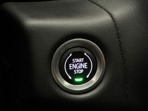 Used 2023 GMC Yukon SLT AWD/4WD image 23