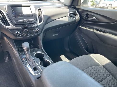Used 2022 Chevrolet Equinox LT AWD/4WD image 18