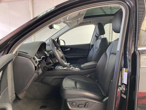 Used 2019 Audi Q7 3.0T Premium w/ Convenience Package AWD/4WD image 25