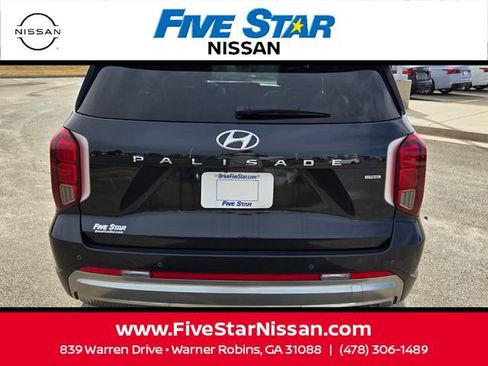 Used 2024 Hyundai Palisade Calligraphy image 11