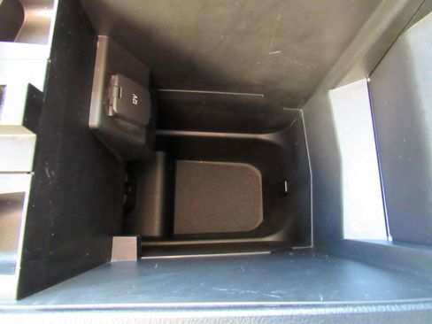 Used 2020 Ford Edge Titanium w/ Equipment Group 301A image 20