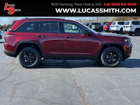 New 2026 Jeep Grand Cherokee Altitude image 1