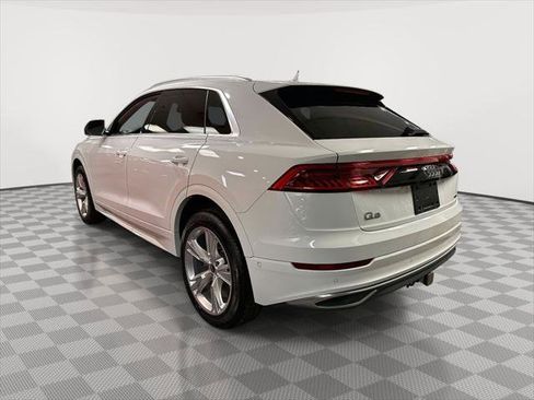 Used 2023 Audi Q8 Premium w/ Convenience Package AWD/4WD image 4