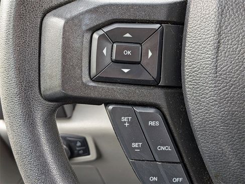 Used 2020 Ford F150 XLT image 24