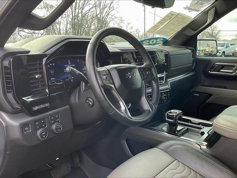 Used 2024 Chevrolet Silverado 1500 ZR2 w/ Technology Package AWD/4WD image 15