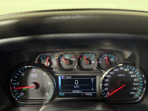 Used 2017 GMC Sierra 1500 SLE w/ SLE Value Package AWD/4WD image 10