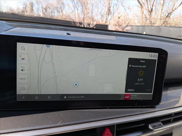 Used 2025 Kia Sorento EX FWD image 39