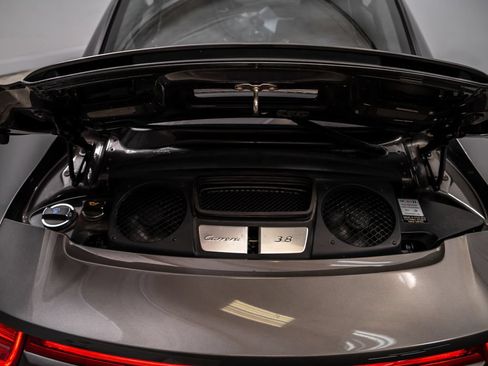 Used 2015 Porsche 911 Carrera 4S AWD/4WD image 32