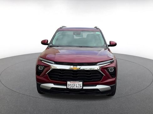 Used 2025 Chevrolet TrailBlazer LT FWD image 4