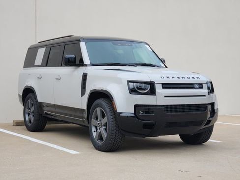 New 2026 Land Rover Defender 130 X-Dynamic SE AWD/4WD image 2