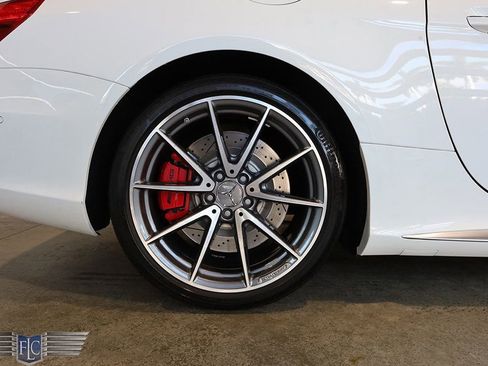Used 2017 Mercedes-Benz SL 63 AMG image 41