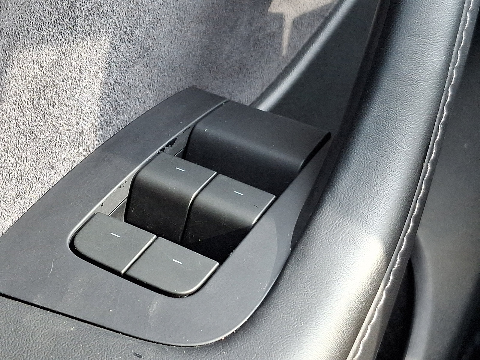 Used 2024 Tesla Model Y Long Range RWD image 26