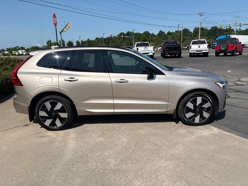 Certified 2025 Volvo XC60 T8 Plus w/ Protection Package Premier AWD/4WD image 5