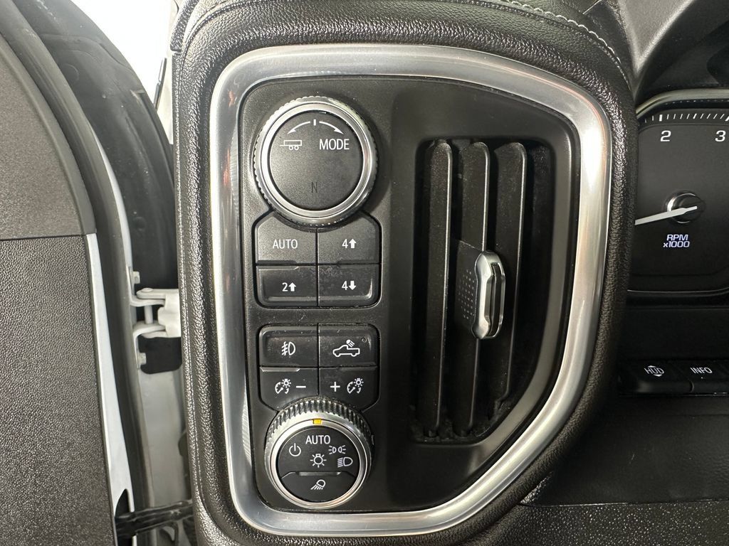 Used 2021 GMC Sierra 3500 Denali w/ Denali Ultimate Package AWD/4WD image 23