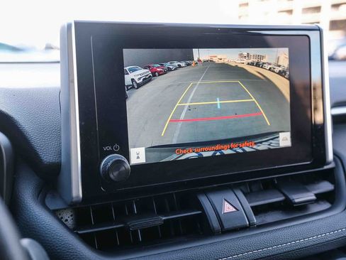 Certified 2025 Toyota RAV4 XLE FWD image 26
