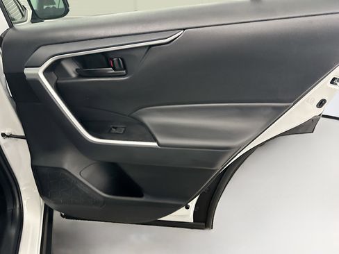 Used 2025 Toyota RAV4 LE image 31