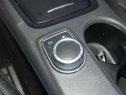 Used 2015 Mercedes-Benz CLA 250 4MATIC image 39