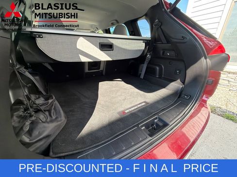 Used 2023 Mitsubishi Outlander SEL AWD/4WD image 47