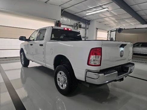 Used 2022 RAM 2500 Tradesman w/ Chrome Appearance Group AWD/4WD image 7