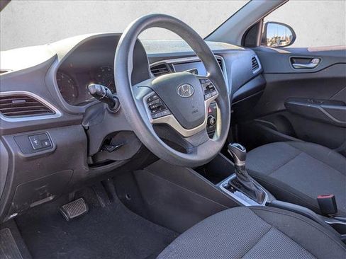 Used 2022 Hyundai Accent SEL image 9