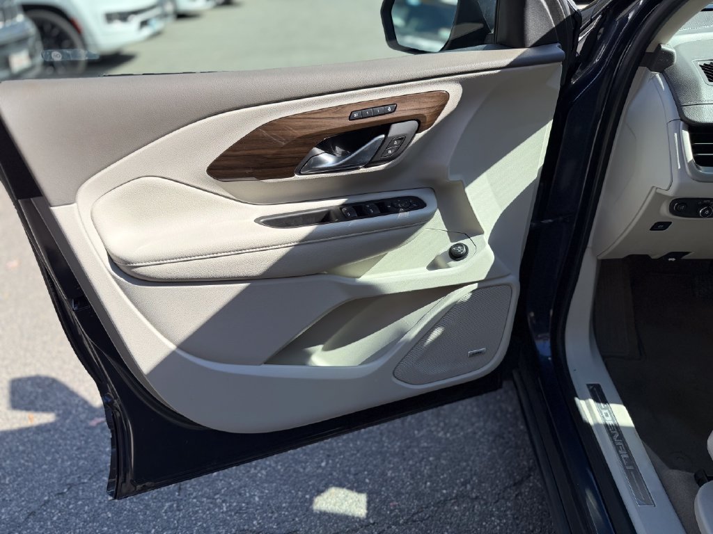 Used 2019 GMC Terrain Denali w/ Advanced Safety Package AWD/4WD image 22