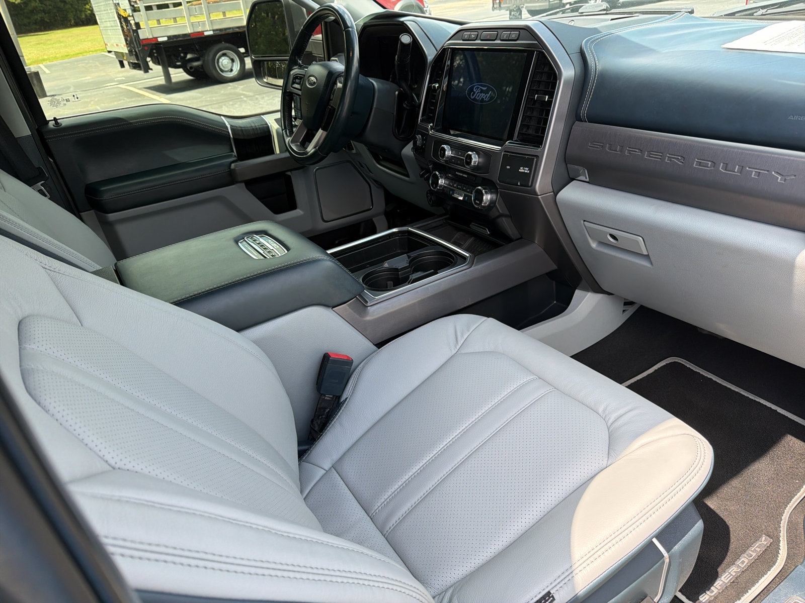 Used 2022 Ford F350 Limited AWD/4WD image 17