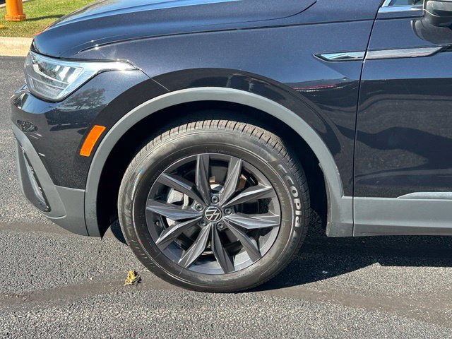 Used 2023 Volkswagen Tiguan SE AWD/4WD image 8