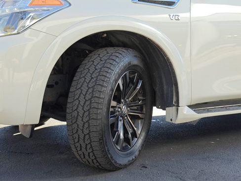 Used 2020 Nissan Armada Platinum w/ Interior Lighting Package image 37