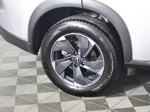 Used 2025 Nissan Rogue SV image 54