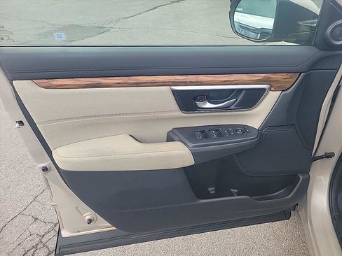 Used 2018 Honda CR-V EX image 17