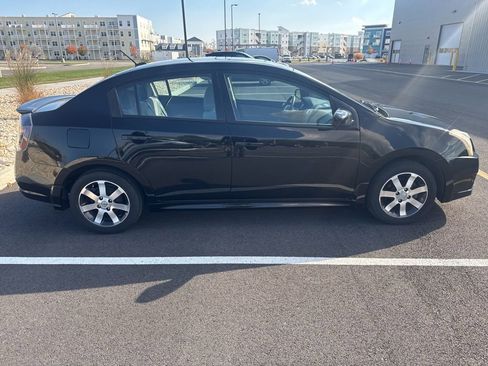 Used 2012 Nissan Sentra 2.0 SR w/ Special Edition Pkg image 6