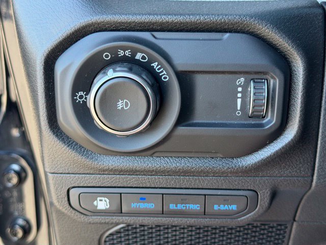 Used 2024 Jeep Wrangler Unlimited AWD/4WD image 27