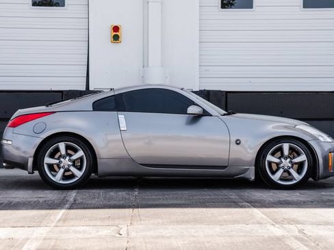 Used 2007 Nissan 350Z Enthusiast w/ Cargo Convenience Pkg RWD image 12