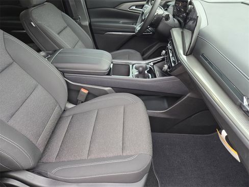 New 2026 Chevrolet Traverse LT image 6