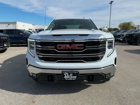 New 2026 GMC Sierra 1500 SLT w/ SLT Premium Package image 3