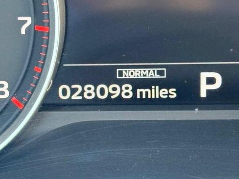 Used 2023 Mitsubishi Outlander SE FWD image 16
