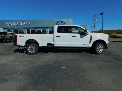 Used 2024 Ford F250 XLT image 9