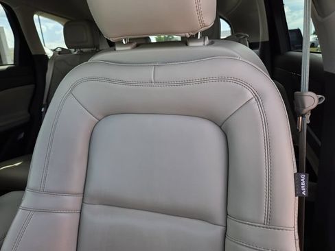 Used 2023 Lincoln Corsair FWD image 16