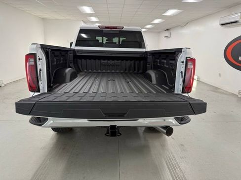 New 2025 GMC Sierra 2500 SLT w/ SLT Premium Package image 9