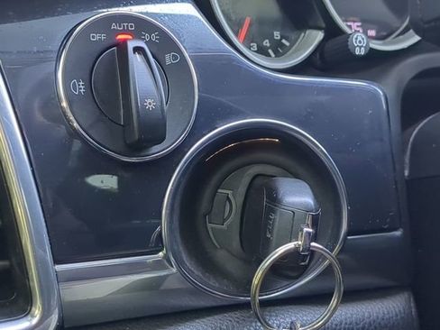 Used 2014 Porsche Panamera S image 29