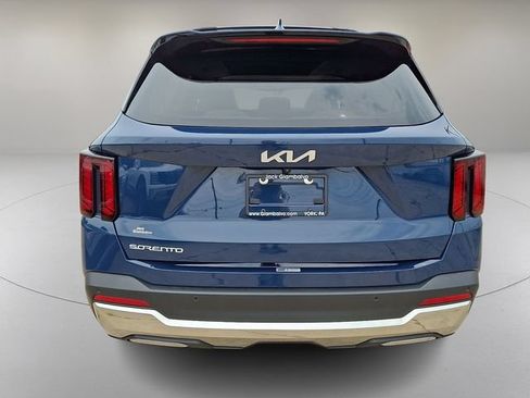 Used 2024 Kia Sorento S w/ Panoramic Sunroof Package FWD image 9