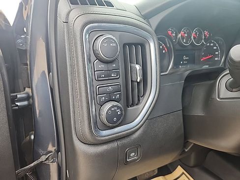 Used 2022 Chevrolet Silverado 1500 LT w/ Bed Protection Package AWD/4WD image 22