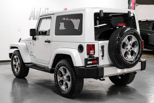 Used 2018 Jeep Wrangler Sahara w/ Connectivity Group AWD/4WD image 11
