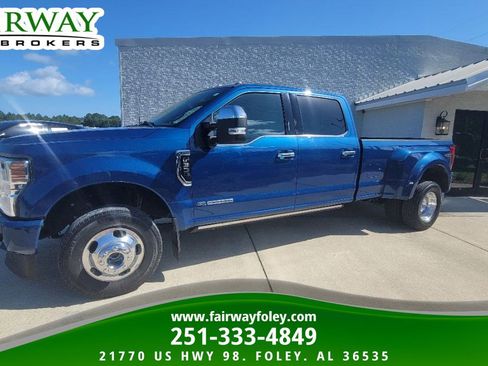 Used 2022 Ford F350 Platinum AWD/4WD image 1
