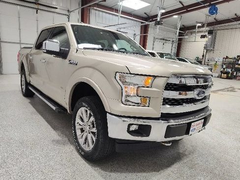 Used 2017 Ford F150 Lariat AWD/4WD image 4