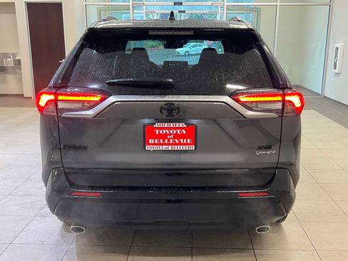 Certified 2025 Toyota RAV4 XSE image 5