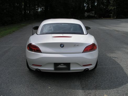Used 2013 BMW Z4 sDrive35i image 4